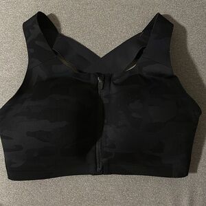 Lululemon Enlite 34DD zipfront sports bra Like New